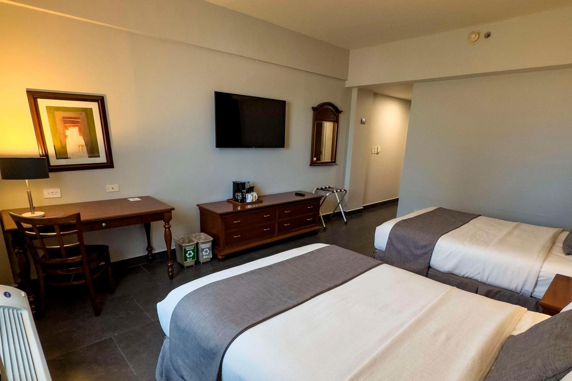 Best Western Plus Лос-Мочис Экстерьер фото