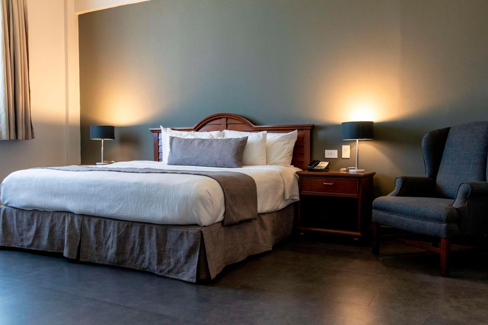 Best Western Plus Лос-Мочис Экстерьер фото