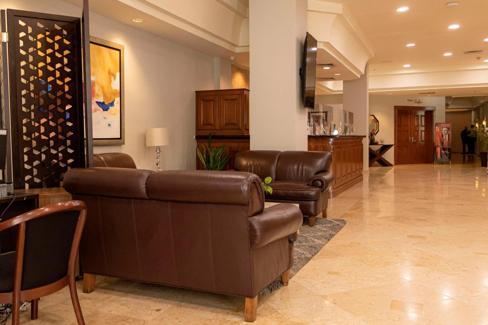 Best Western Plus Лос-Мочис Экстерьер фото